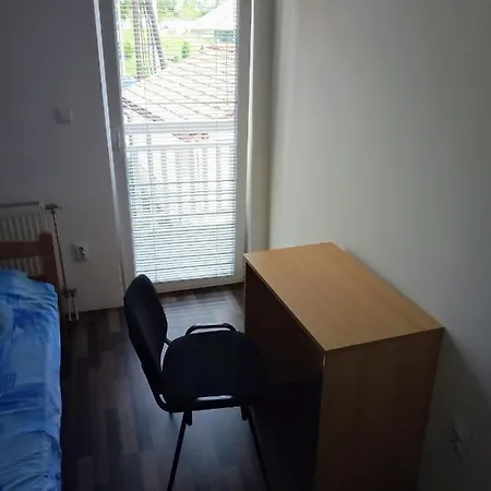 דירה Apartman Emma טוזלה