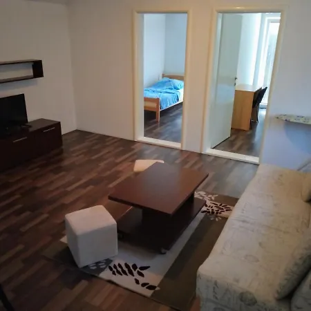 Apartman Emma דירה טוזלה